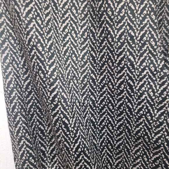 5th Culture Romper - Picture 3 of 5